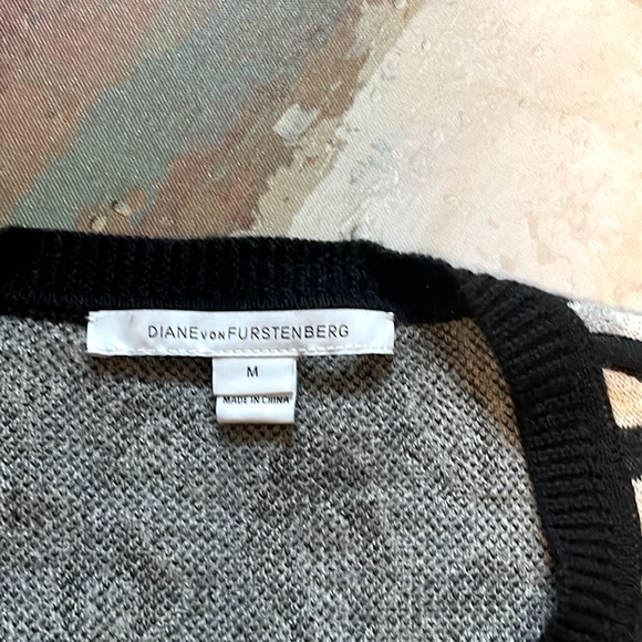 DIANE von FURSTENBERG - Cropped Wool Animal Print Cardigan - Picture 7 of 10